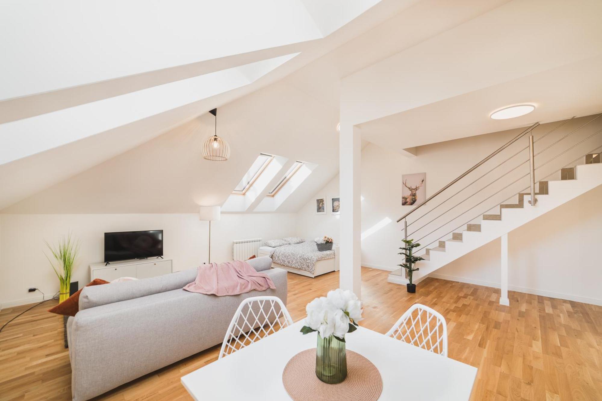 Royal Loft Apartment *