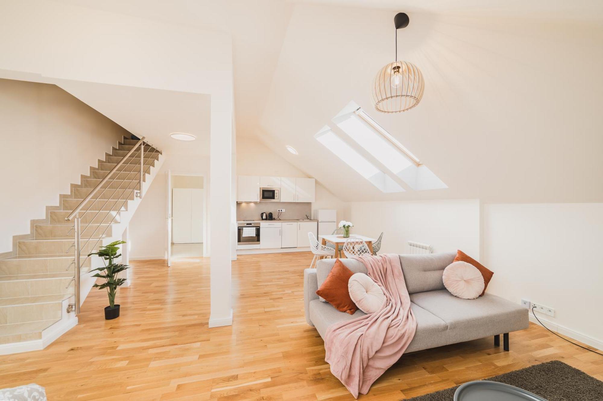 Royal Loft *