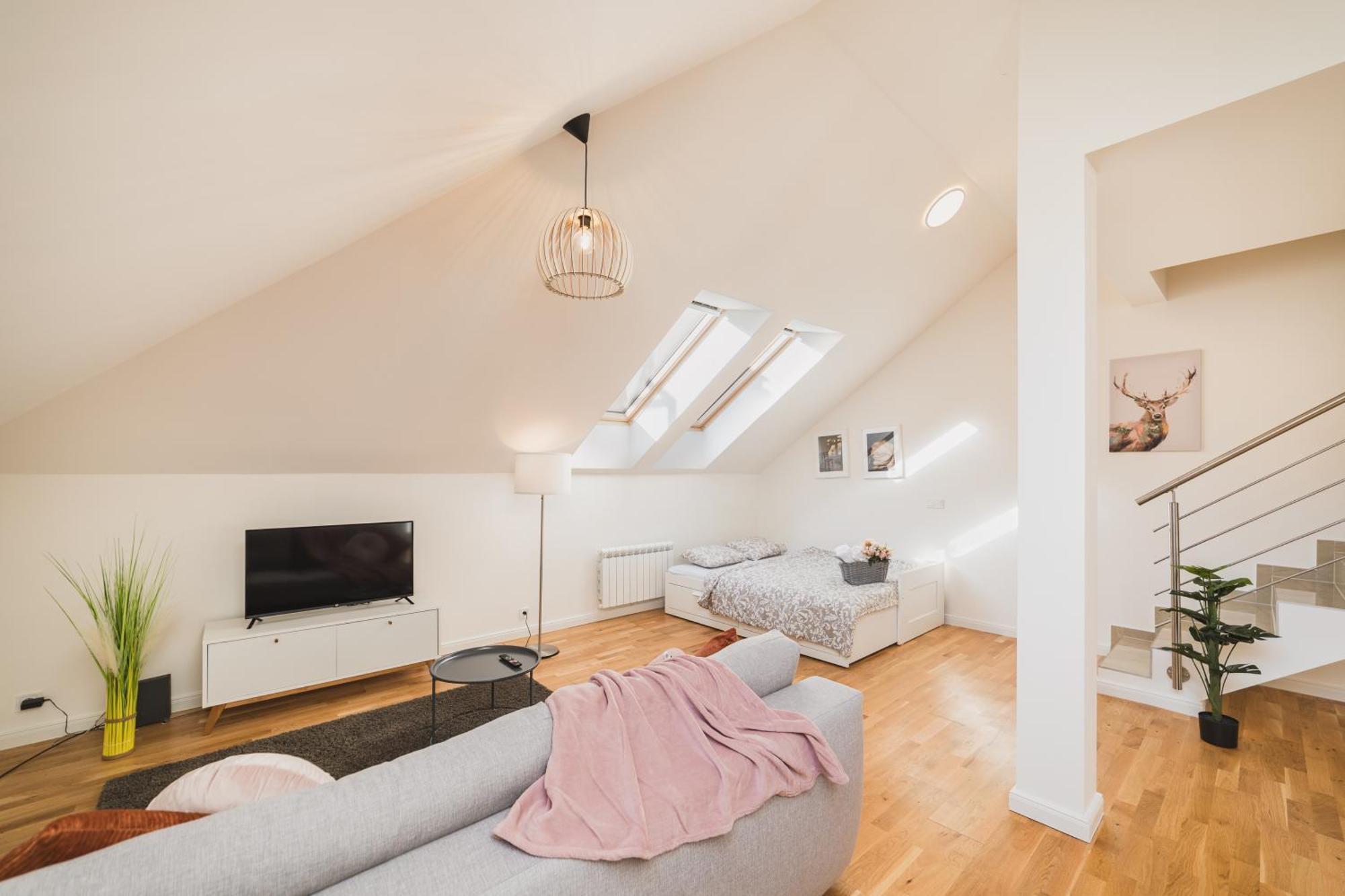 Royal Loft *